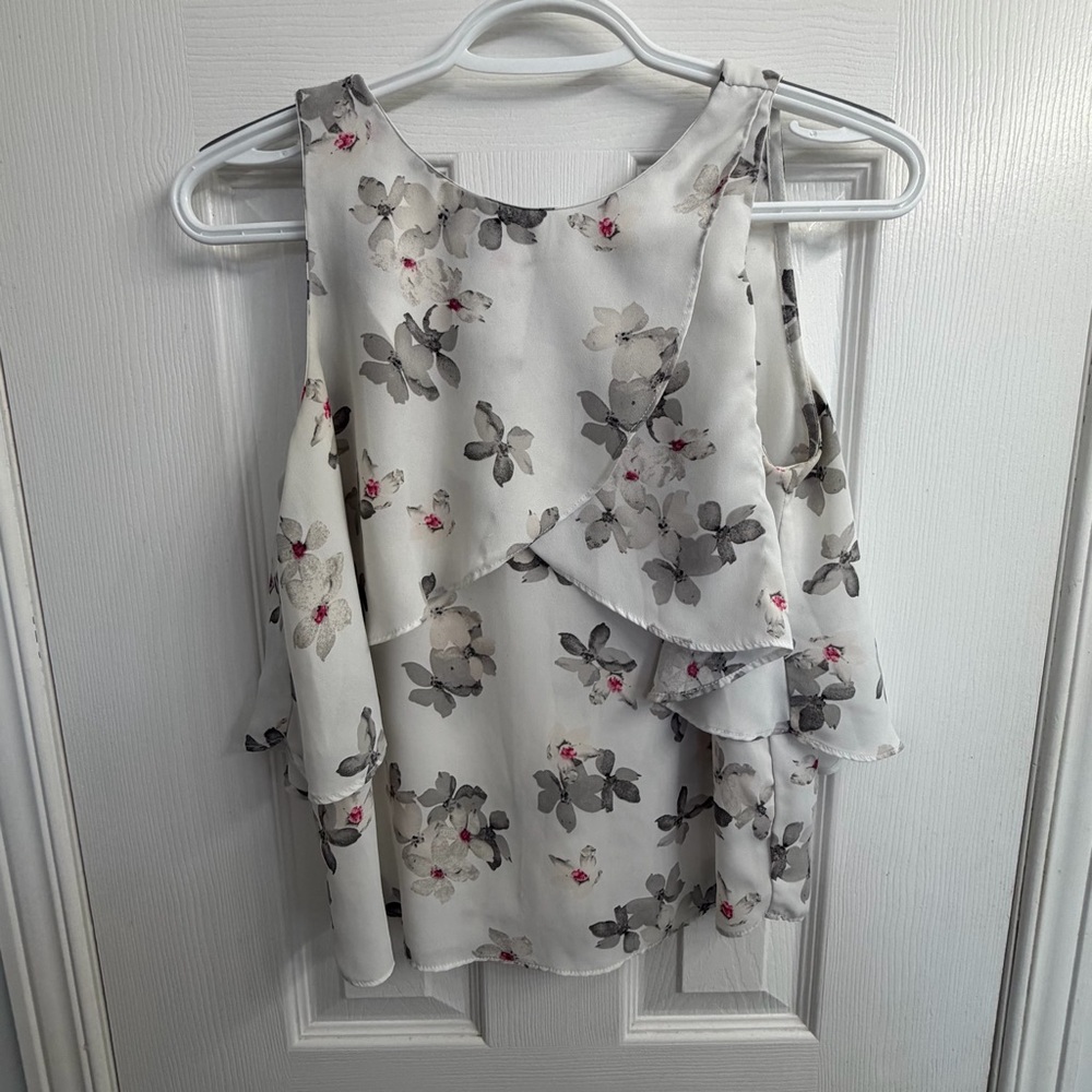 Philosophy White Floral Cold Shoulder Ruffle Blouse Women's XS Romantic Boho
